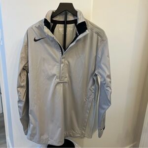 Nike Men's Golf Storm half-zip Pullover Windbreaker. Size M